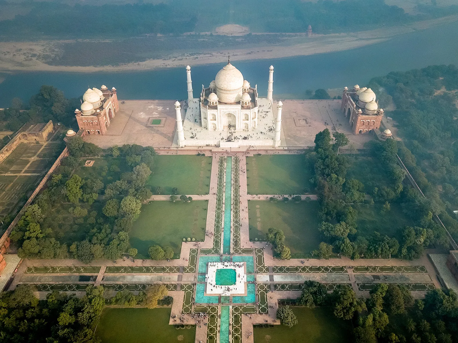 taj mahal tour