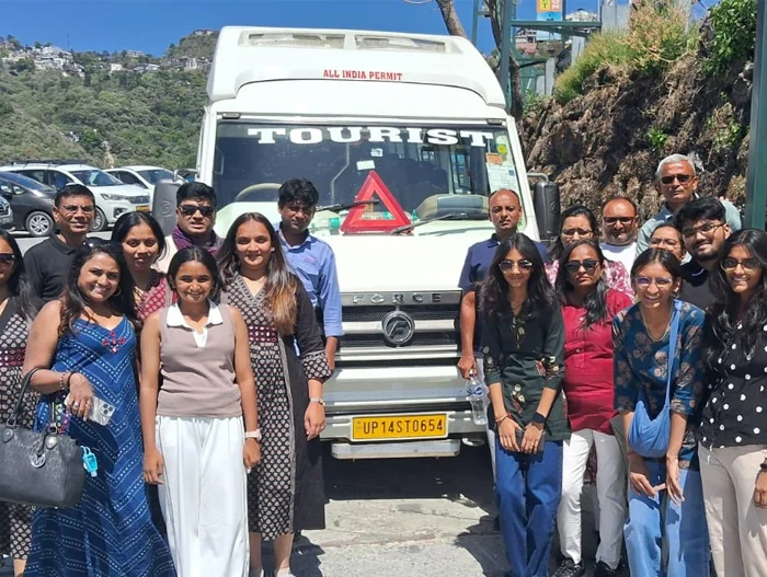 9 Seater Tempo Traveller in Chandigarh