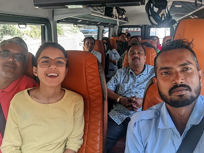 7 Seater Luxury Tempo Traveller
